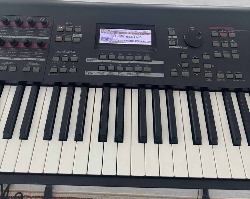 Pian Yamaha MOX8