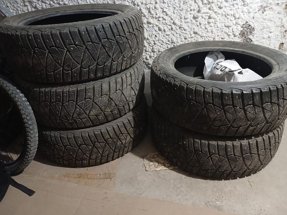Зимние шины 5 штук