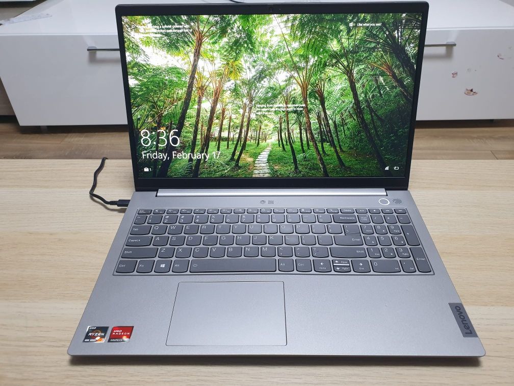 Laptop Lenovo ThinkBook 15 G2 ARE cu procesor AMD Ryzen 3