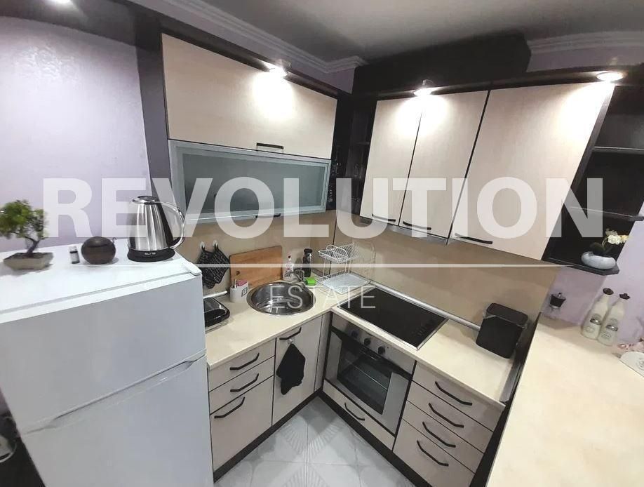 Дава се под наем Двустаен апартамент в к.к. Златни пясъци - 53 кв.м за 300 € - Снимка #1