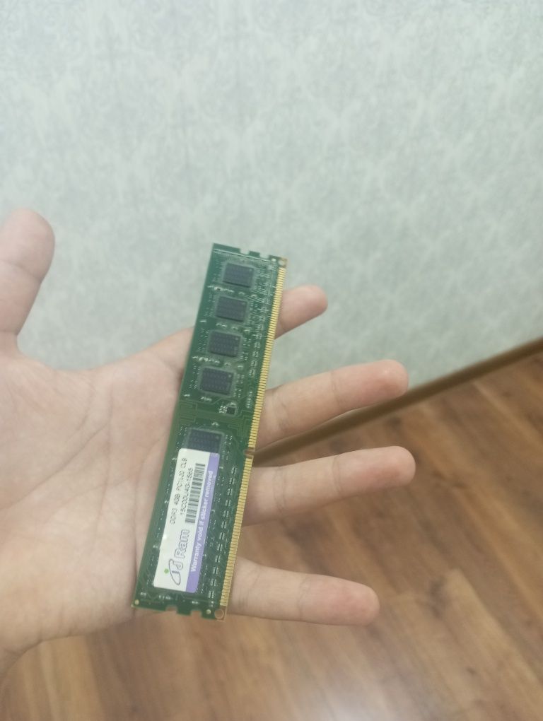 Оперативная память DDR3 на 4 гигабайт