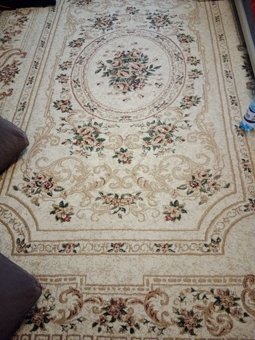 Продам ковер в хорошем состоянии.