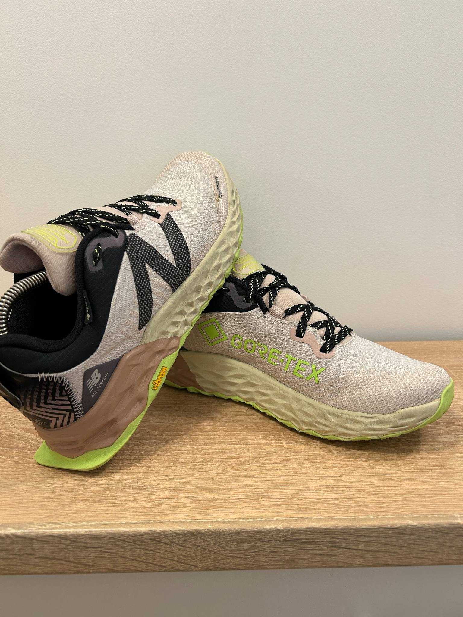 Оригинални дамски маратонки - New Balance Hierro Gore-Tex