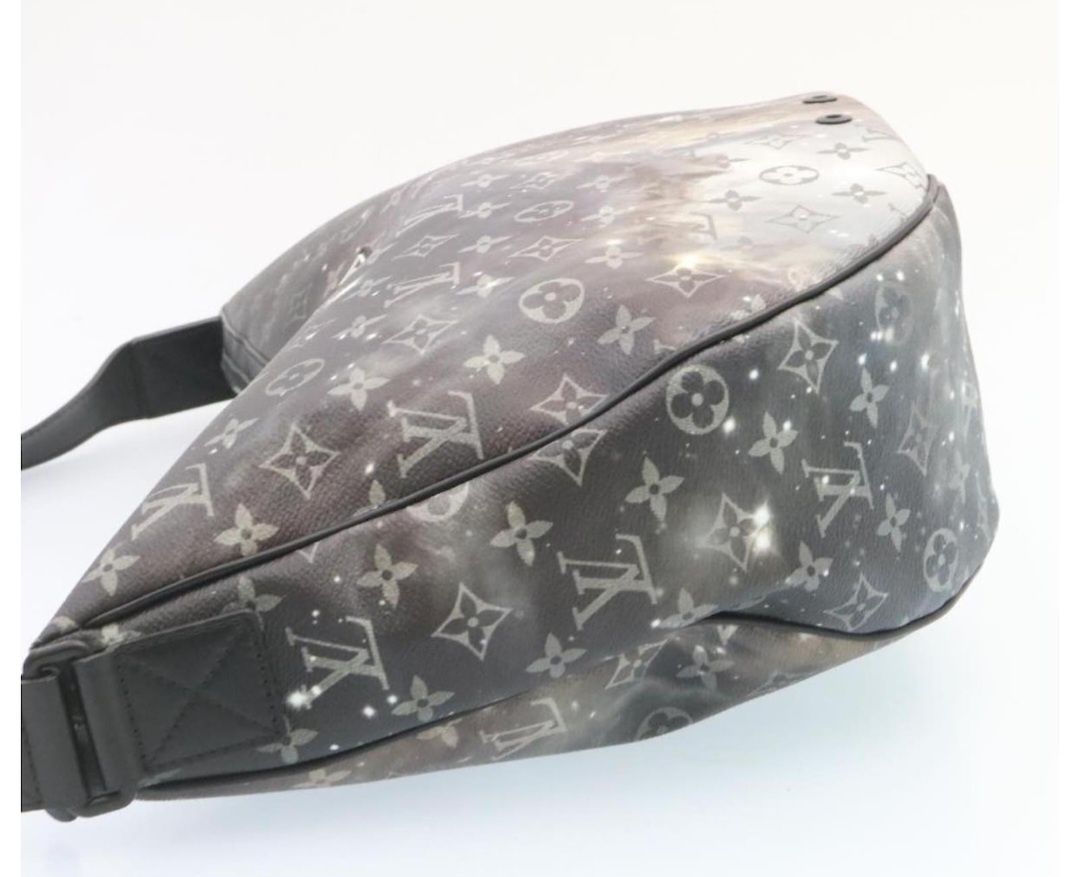 Louis Vuitton Alpha Hobo bag