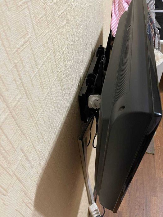 Телевизор б/у Samsung 32" LCD TV E420