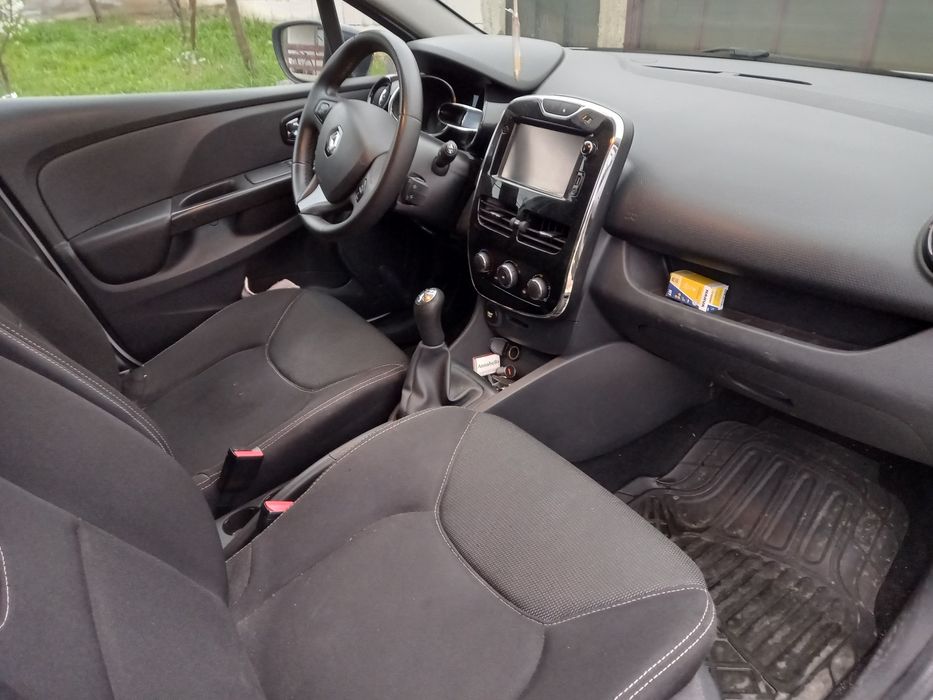 Vând schimb cu logan dupa 2021