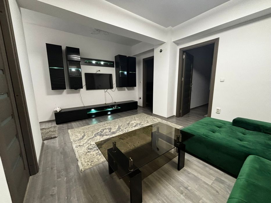 Vând mobila completa de sufragerie