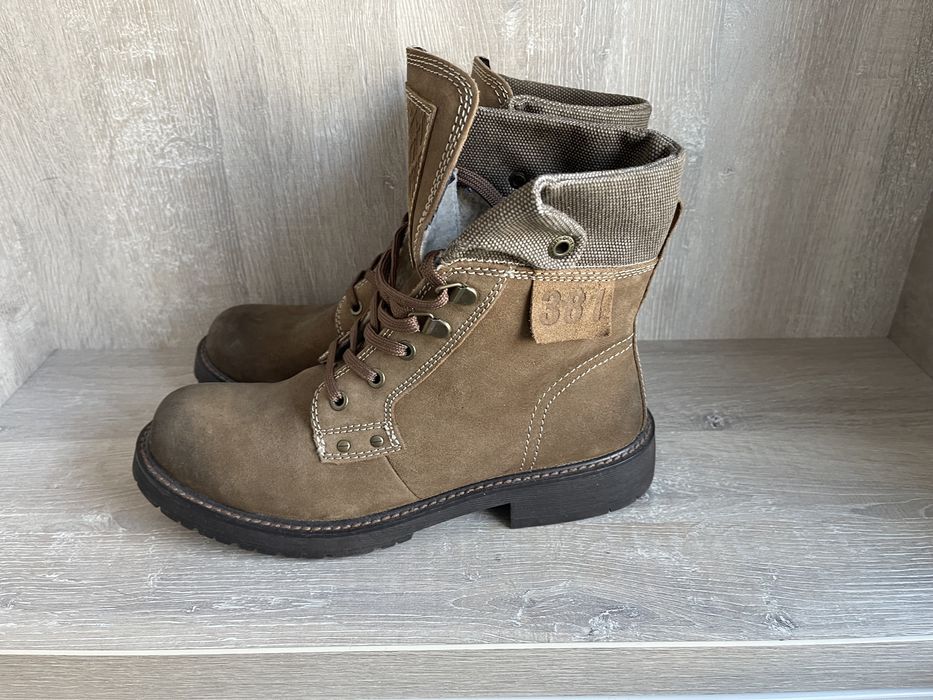 Ghete imblanite din piele marimea 40 noi fara eticheta