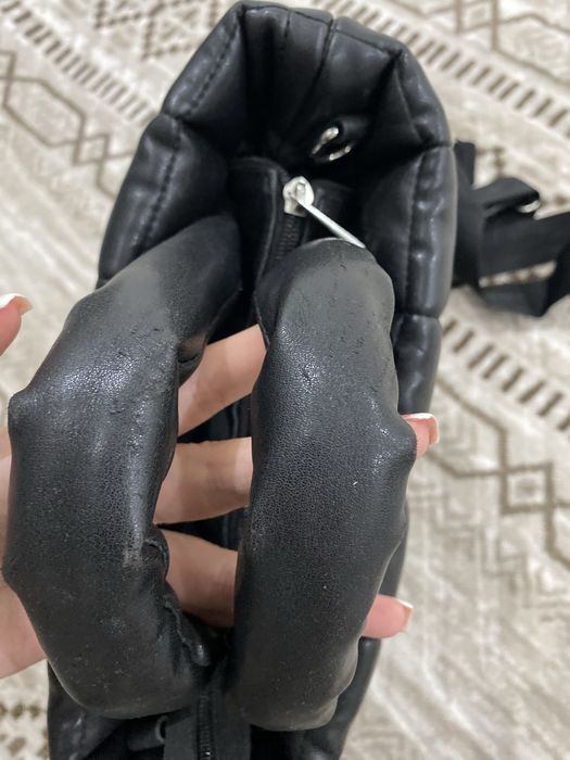 Дамска черна чанта