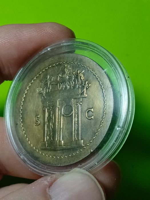 Монета древен Рим