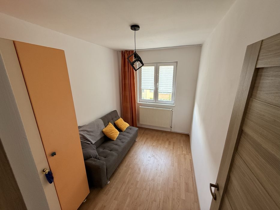 Apartament de inchiriat cu 3 camere pe strada Petru Dobra