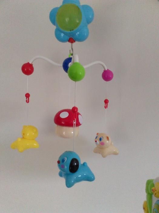 Музикална играчка за легло "Гъбка"