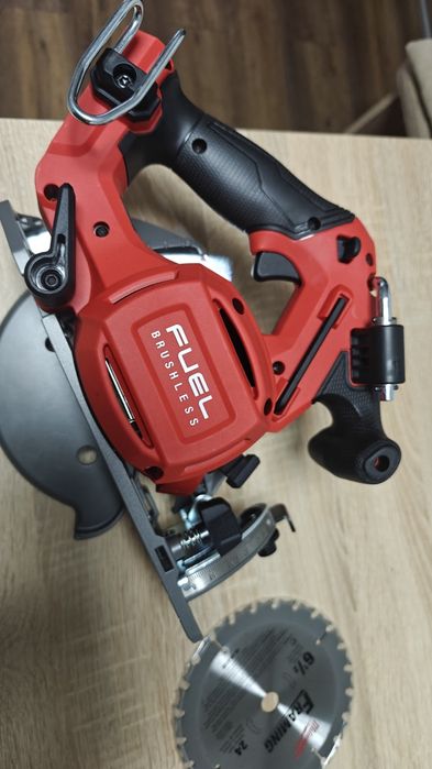 Circular m18 milwaukee model destinat pietei de America