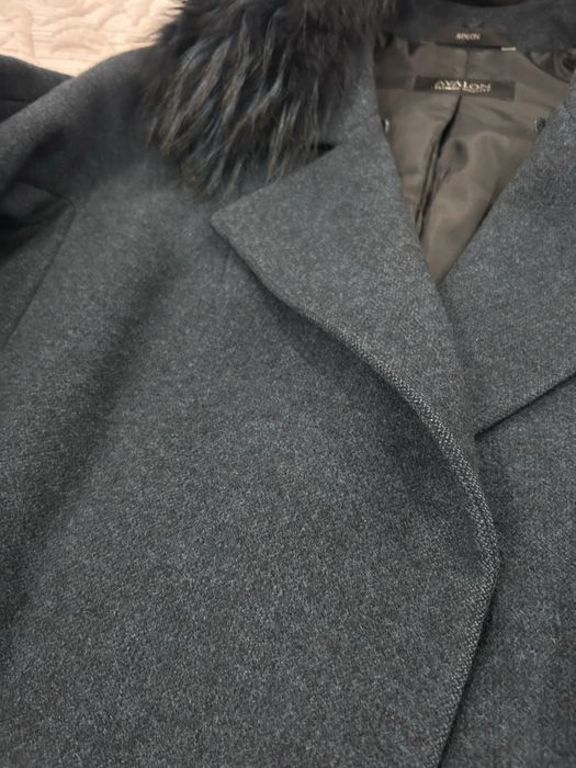 Женское пальто из натуральной шерсти