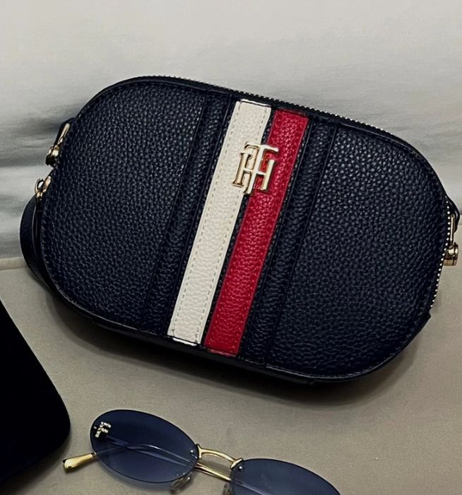 Сумка от tommy hilfigher