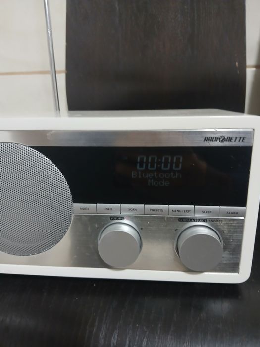 Vând radio nette Bluetooth auxiliare
