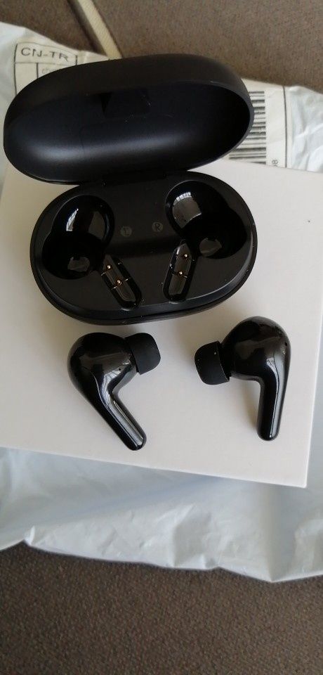 Слухов апарат 2 бр., Ляв и десен, вътреушни, Bluetooth, r