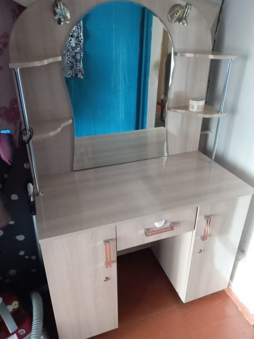 Туалетный столик