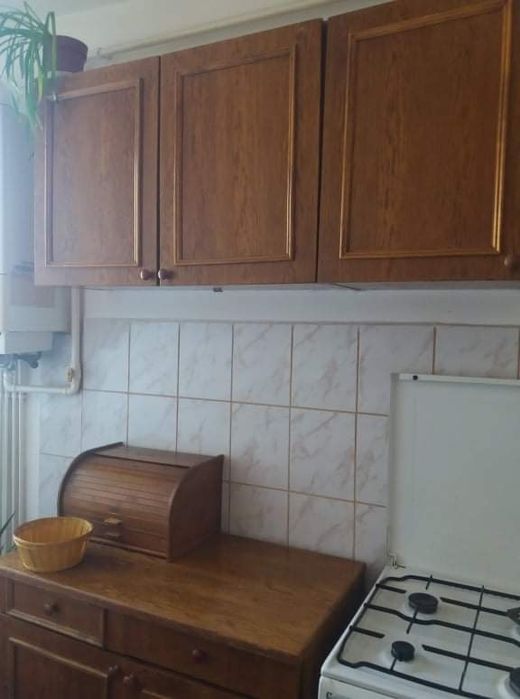 Închiriez garsonieră