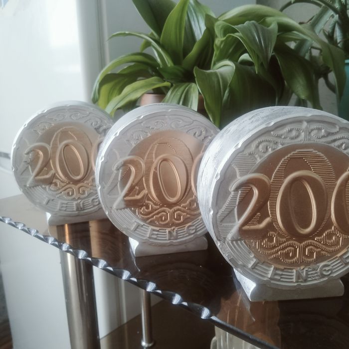 Тойбастар ретінде Копилка  200 тг