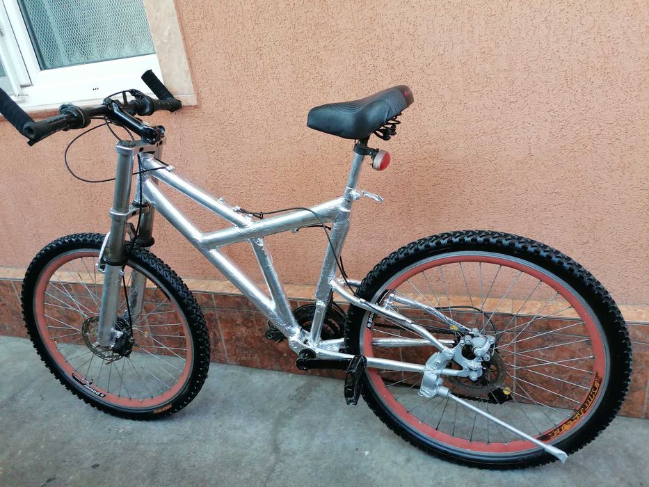 Bicicleta Mountain Bike personalizata si in stare buna de functionare