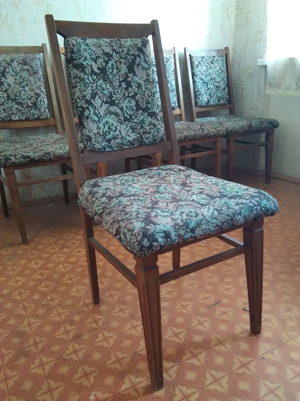Стулья в гостиную