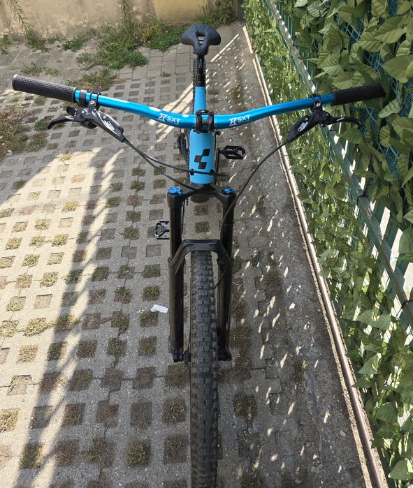 Bicicleta CUBE Stereo Race carbon.