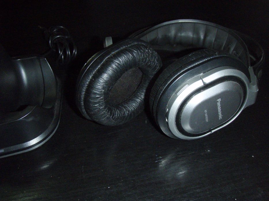 Casti wireless fara fir cu surround Panasonic RP-WF950