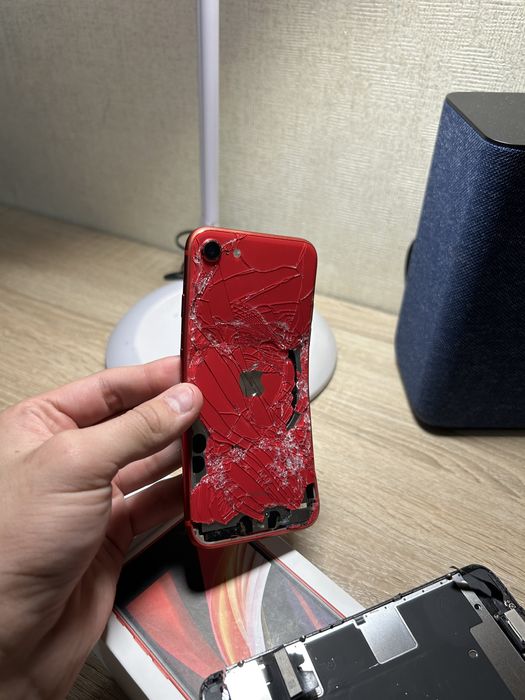Iphone se 2020 на запчасти