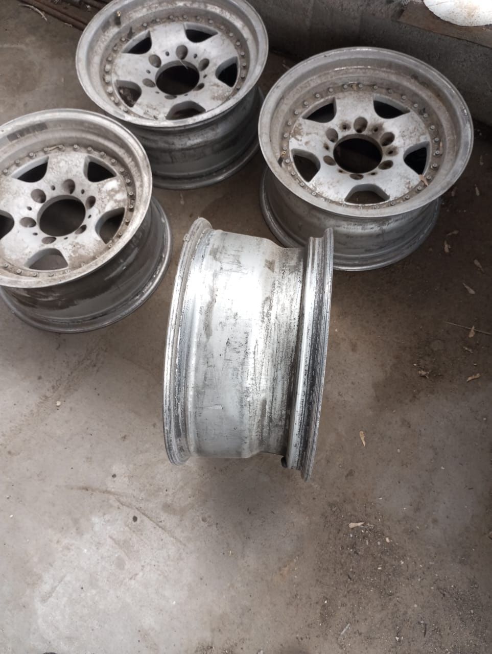 Продам диски на джип 6 болтов