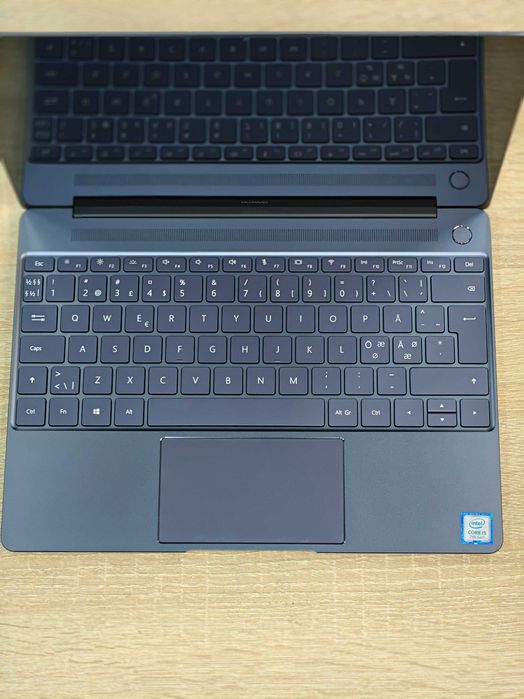 Huawei MateBook X / Core i5-7200U / 8GB LPDDR3 / SSD 256GB / 13” IPS