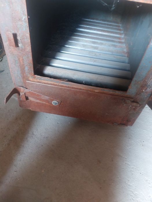 Катёл кумирга утинга ишлайди