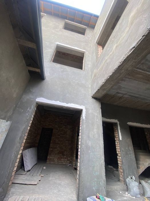 Срочно продаеются 2 коттеджа Новомосковская Дархон 3 махалля