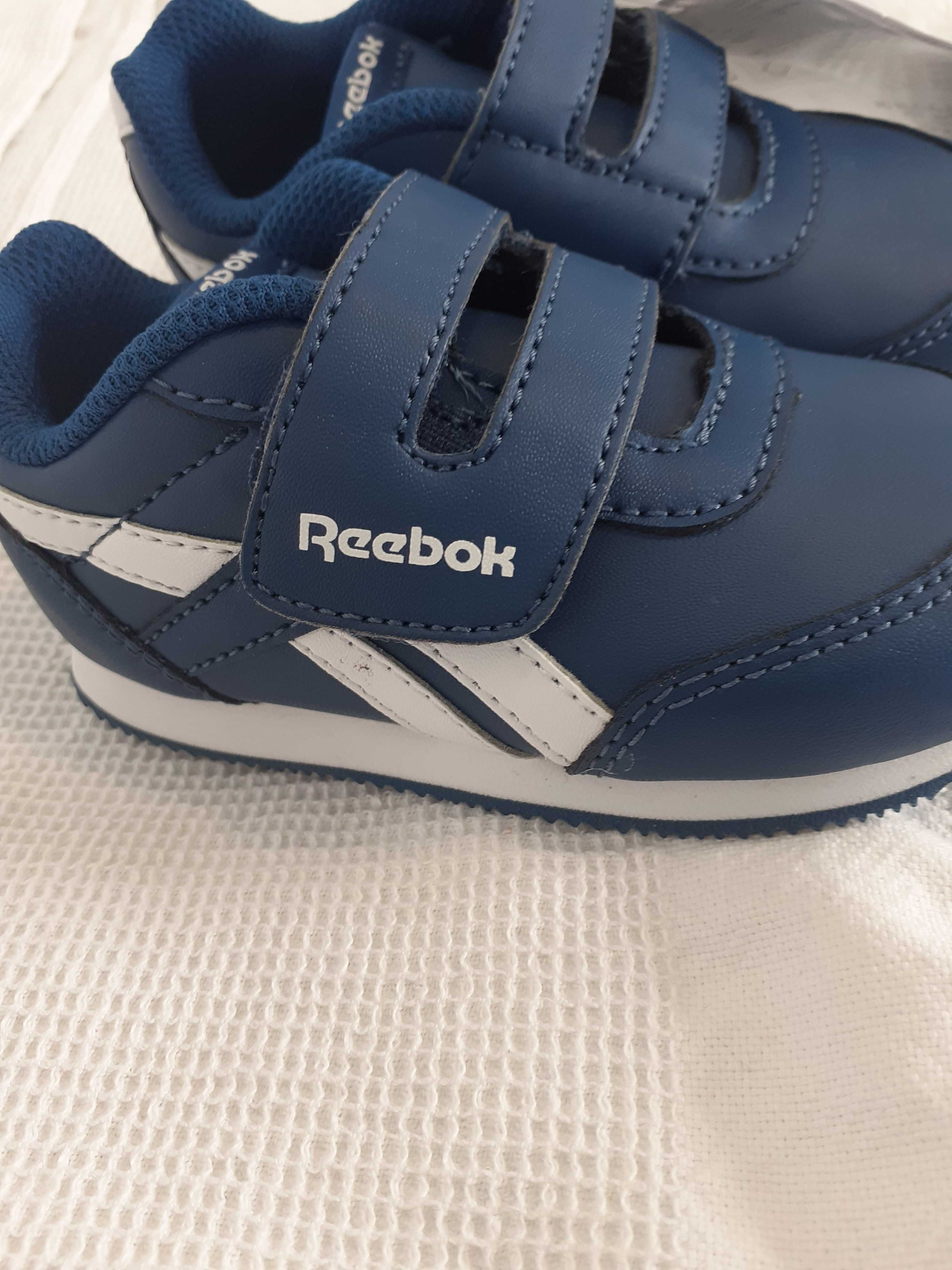 Vand adidasi din piele reebok marimea 22