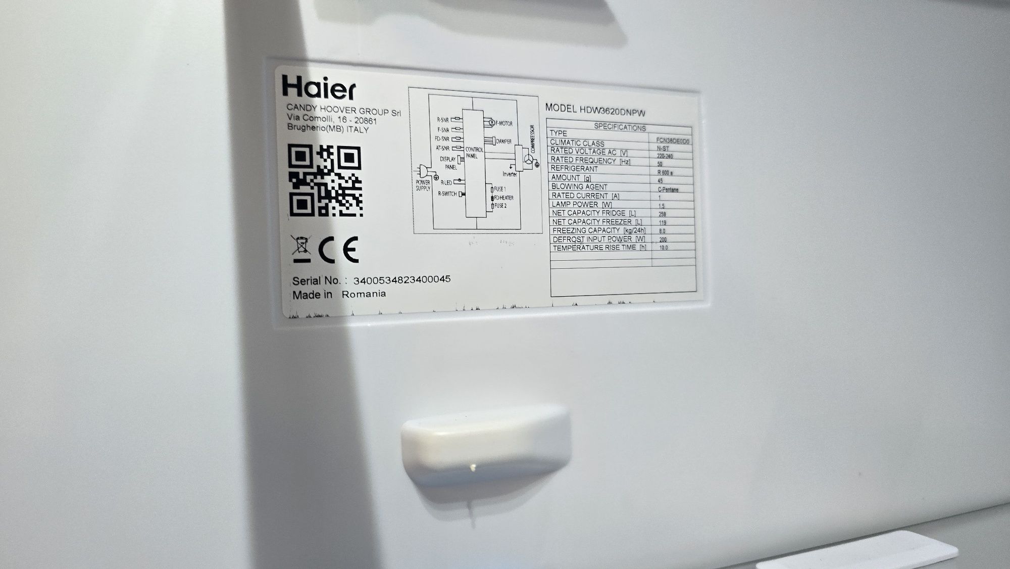 Хладилник с фризер НОВ Haier 2m wi-fi