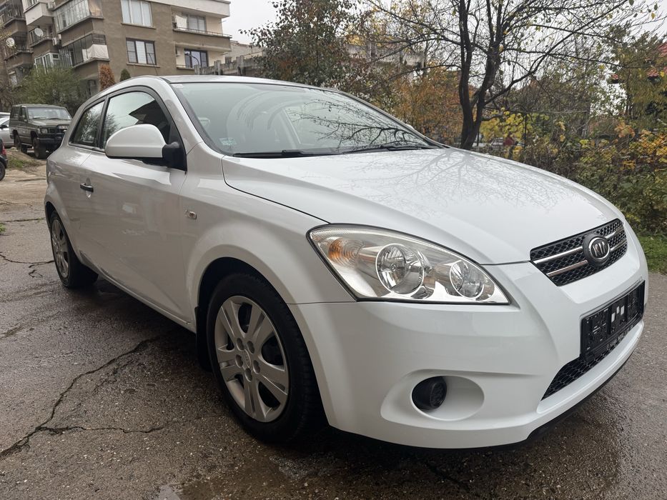Kia Ceed 2009 год.