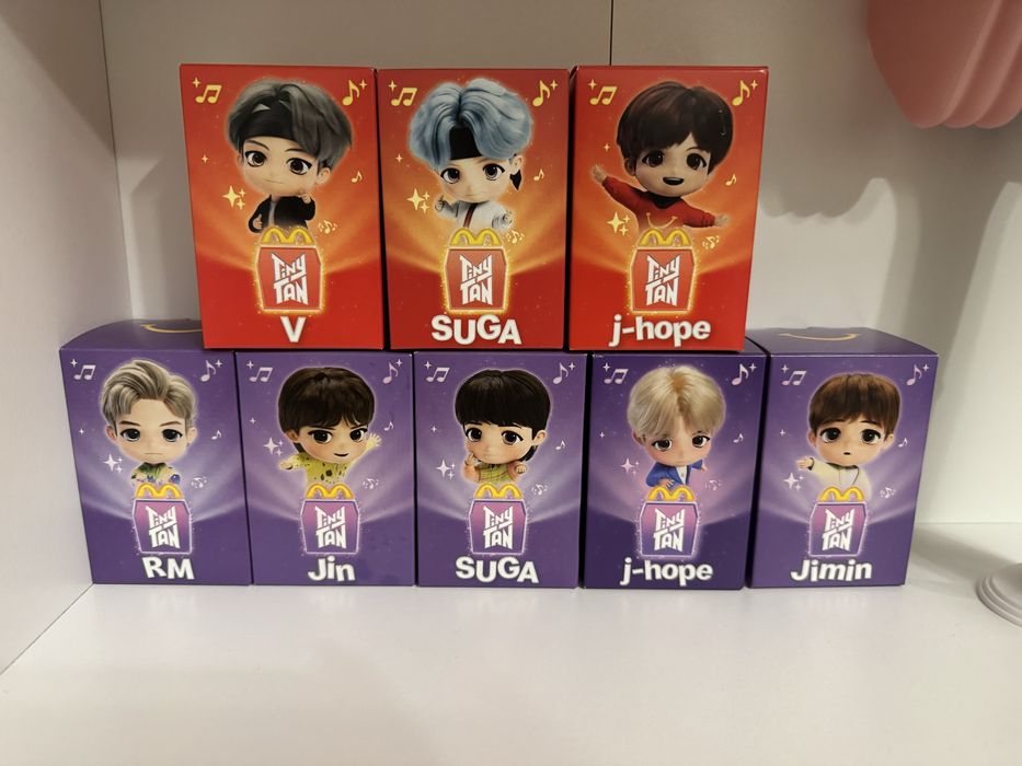 Фигурки BTS (TinyTAN) от колекцията на McDonald's x BTS