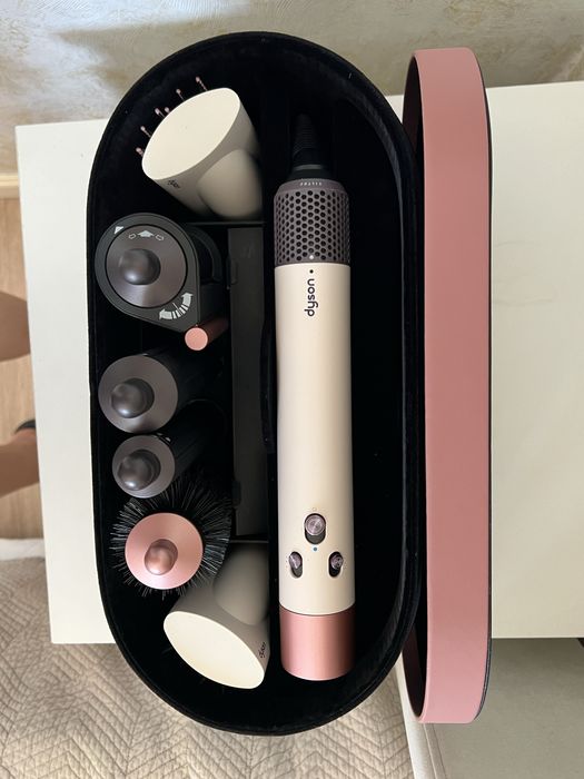 Dyson Airwrap HS05 Long с дорожным чехлом и расческами