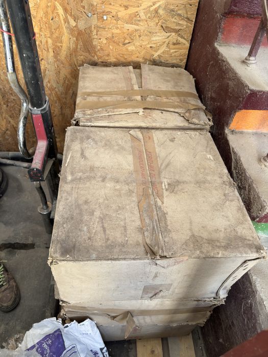 Parchet nou,in cutie