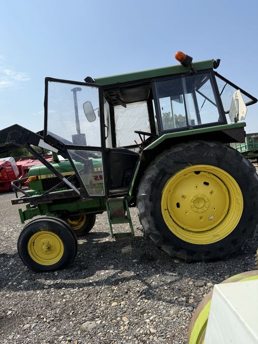 Tractor John Deere 2130 in 4 pistoane de 80 cp Incarcator cupa Fiat 70