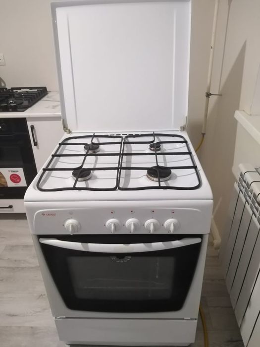 Продам газ плиту