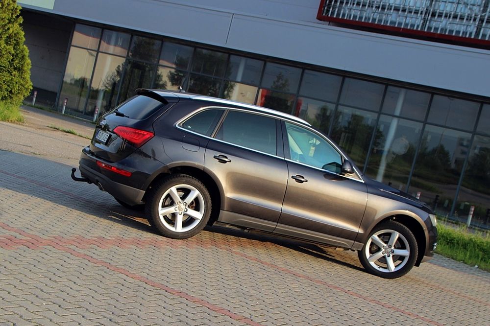 Vind  Audi Q5  facelift 4*4.