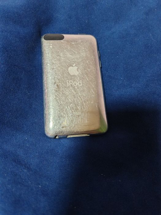 Ipod touch 2 gen 64Gb+boxa dock Philips DS1100/12 in perfecta stare de