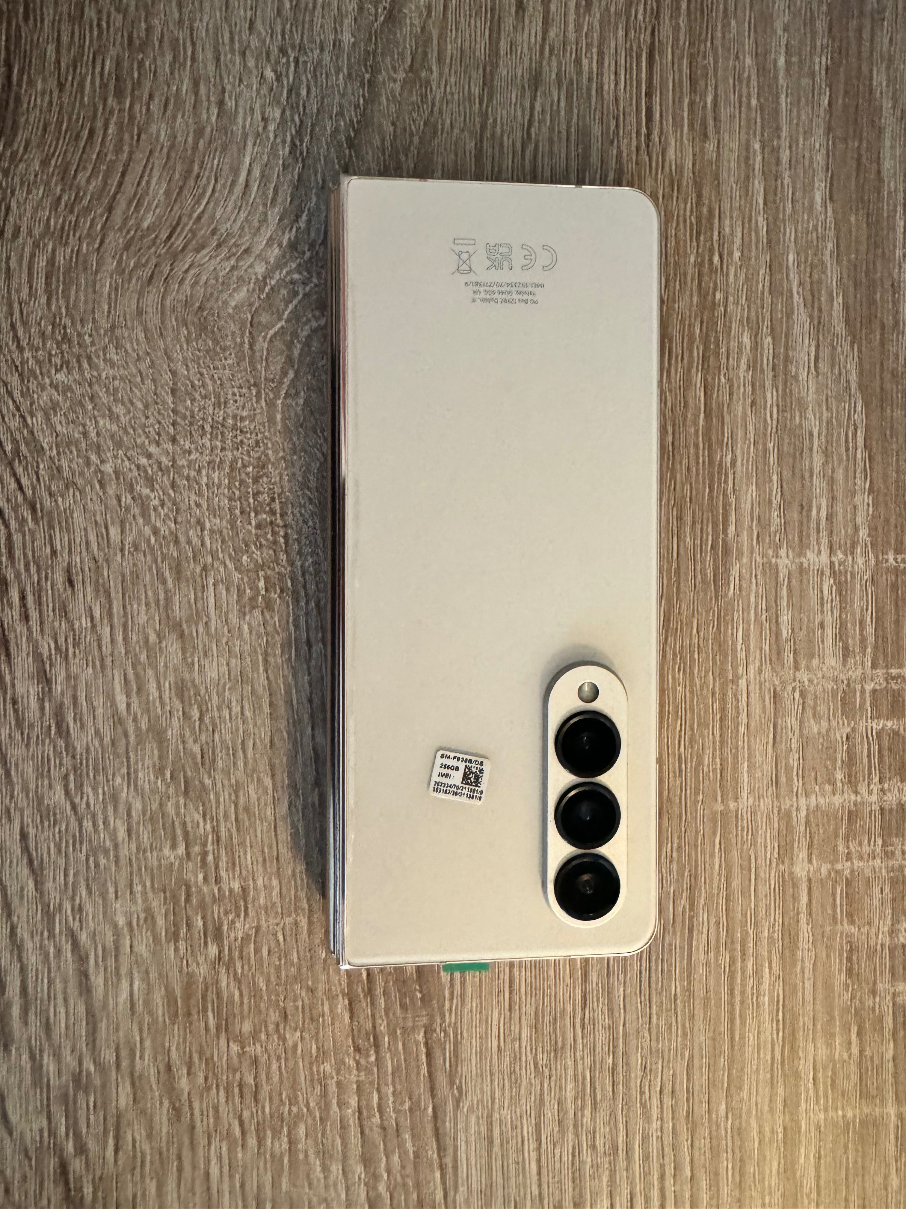 Beige Samsung Z FOLD 4 256gb