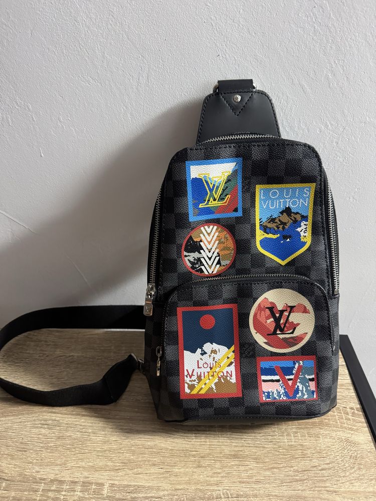 Louis Vuitton мъжка чантаAvenue Sling Bag Alps Patches Damier Graphite