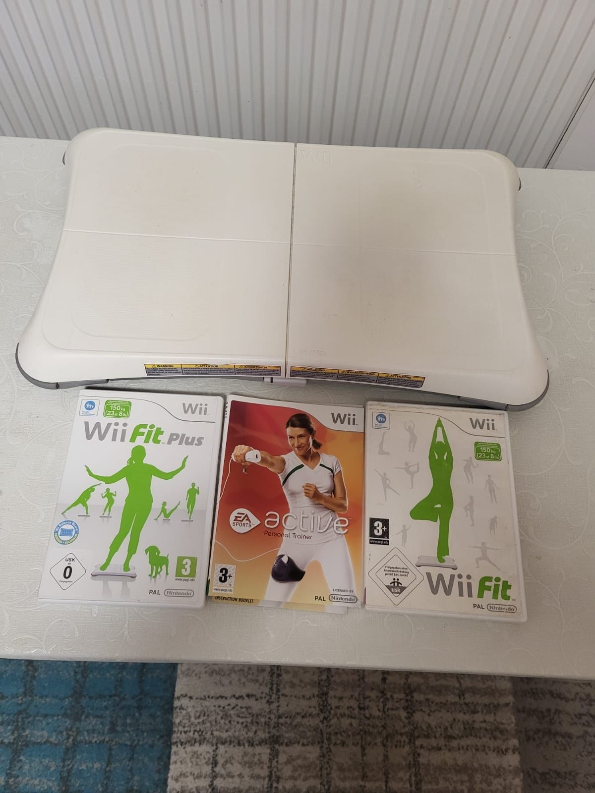 Balanceboard Pt Wii si Wii U.  cu jocul Ea Active si Wii fit.