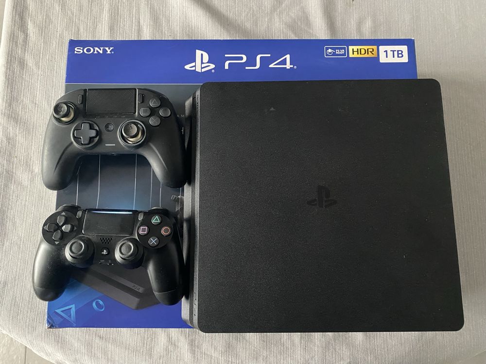 Playstation 4 Slim 1TB + Nacon Revolution Pro Controller  и игри