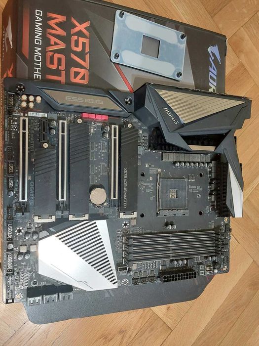 AMD Ryzen 7 5800Х + Gigabyte X570 Aorus Master Wi-Fi