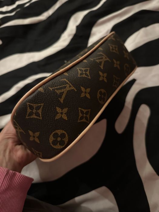 Louis Vuitton малка чанта
