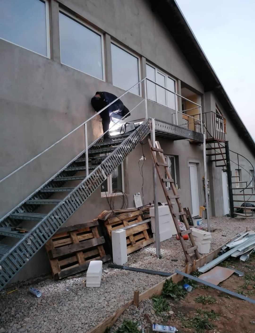 Scări metalice zincate industriale